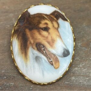 Vintage ‘Lassie’ Rough Collie Dog Cameo Brooch 1.5 inches tall